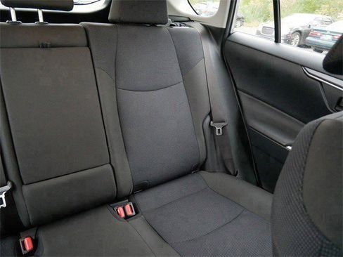 Used 2019 Toyota RAV4 LE image 15