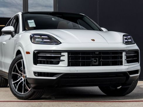 New 2026 Porsche Cayenne Coupe image 9