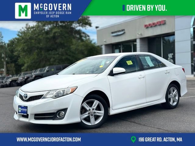 Used 2013 Toyota Camry SE FWD image 1