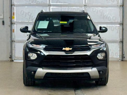 Used 2022 Chevrolet TrailBlazer LT w/ Convenience Package image 2
