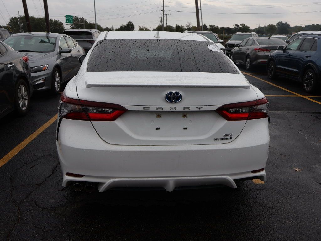 Used 2024 Toyota Camry SE FWD image 17