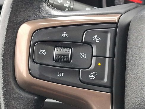 Used 2021 Chevrolet Suburban High Country w/ Premium Package AWD/4WD image 24