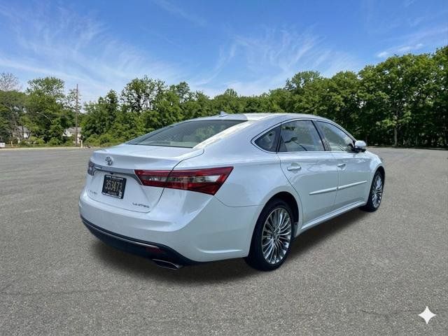 Used 2017 Toyota Avalon Limited w/ Carpet Mat Package FWD image 4