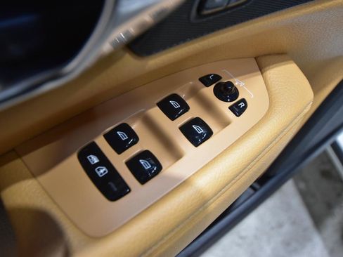 Used 2017 Volvo S90 T6 Momentum w/ Vision Package image 14