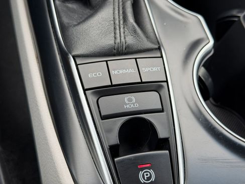 Used 2018 Toyota Camry XLE w/ Audio Package FWD image 20