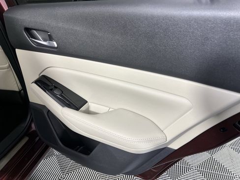 Used 2024 Nissan Altima 2.5 SL image 30