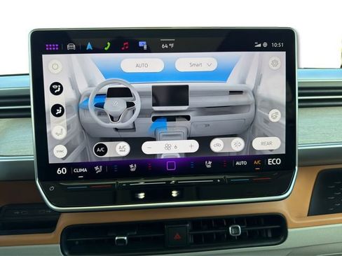 Used 2025 Volkswagen ID. Buzz 1st Edition image 31