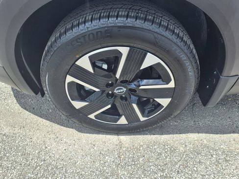 Used 2025 Nissan Kicks SR FWD image 5