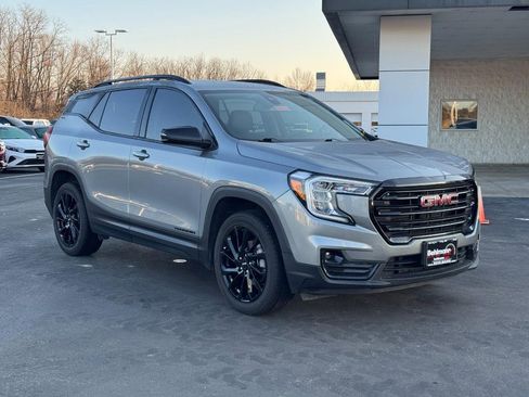 Used 2023 GMC Terrain SLT w/ Elevation Edition image 2
