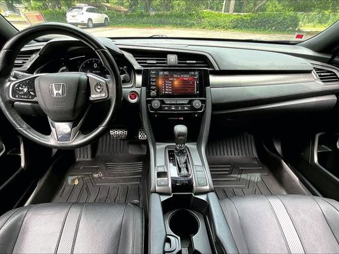 Used 2019 Honda Civic Sport Touring image 7