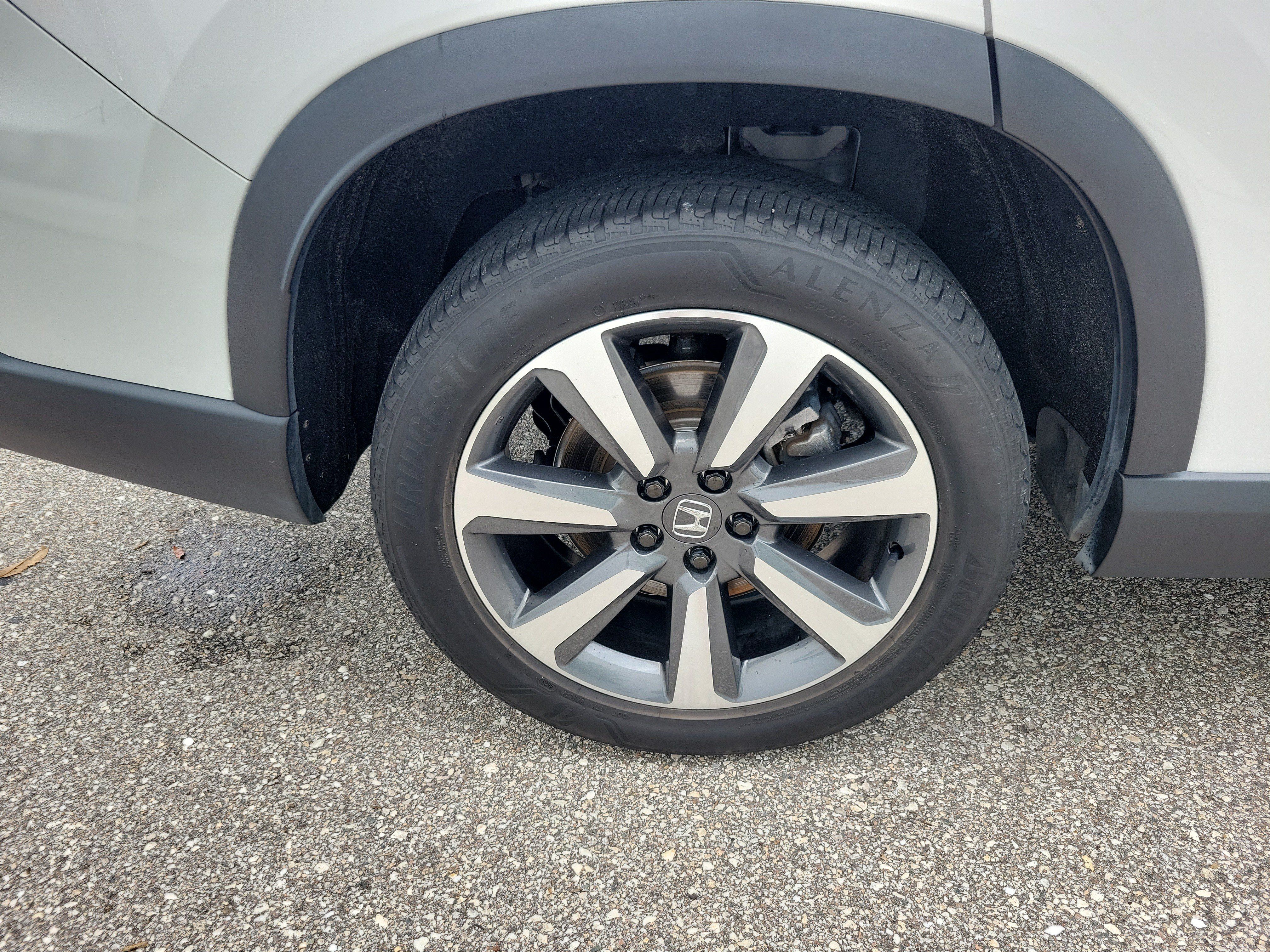Used 2024 Honda Pilot Elite image 12
