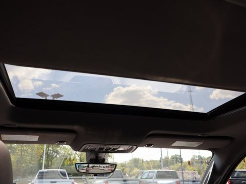 Used 2021 Chevrolet Silverado 3500 LTZ w/ LTZ Convenience Package image 19