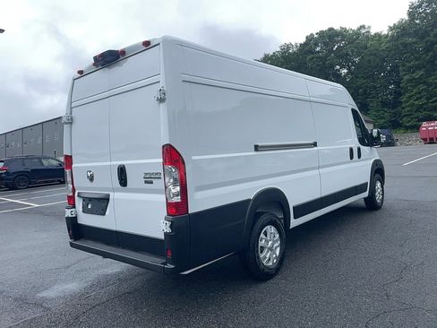 Used 2025 RAM ProMaster 3500 w/ Quick Order Package 22G SLT FWD image 8