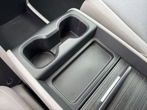 Used 2018 Honda Odyssey EX image 17