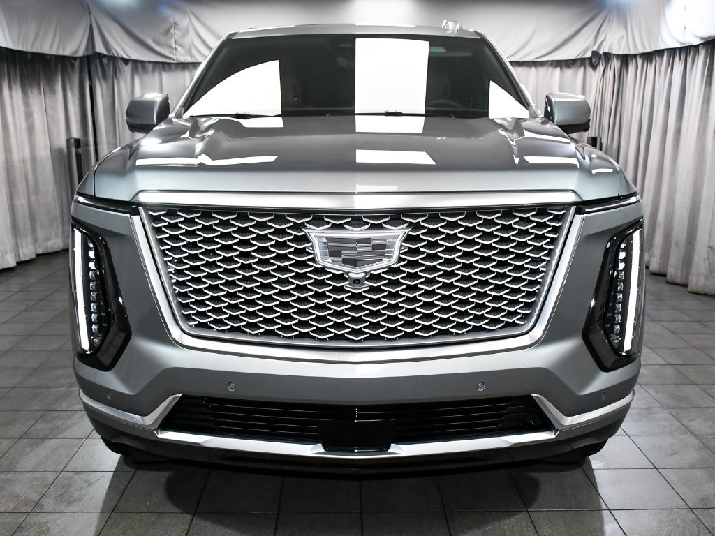 Used 2026 Cadillac Escalade ESV Luxury w/ LPO, Radiant Package AWD/4WD image 2