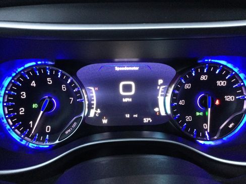 New 2026 Chrysler Pacifica Select image 13