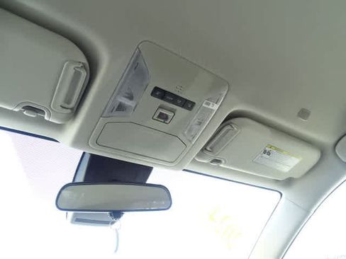 Used 2024 Toyota RAV4 XLE FWD image 36