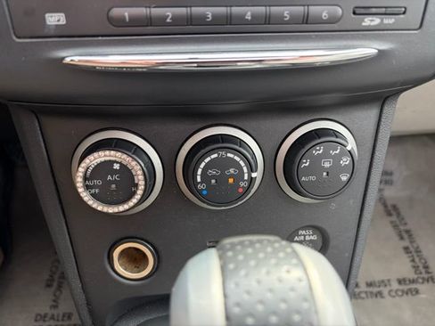 Used 2013 Nissan Rogue SV w/ Premium Pkg FWD image 21