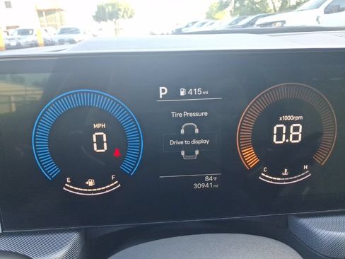 Used 2025 Hyundai Sonata SEL FWD image 2