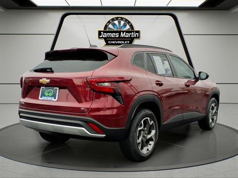 Certified 2024 Chevrolet Trax LT w/ Sunroof Package image 6