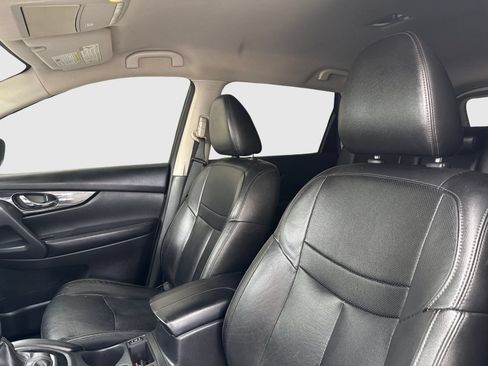 Used 2019 Nissan Rogue SL FWD image 15