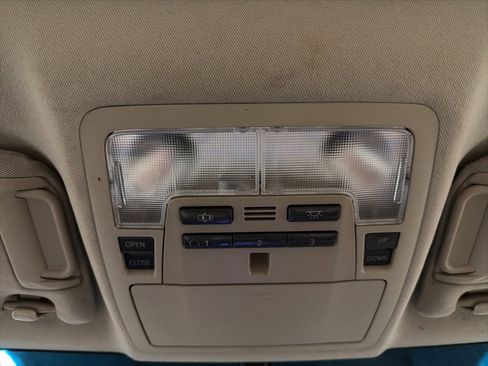 Used 2012 Toyota Camry XLE image 13