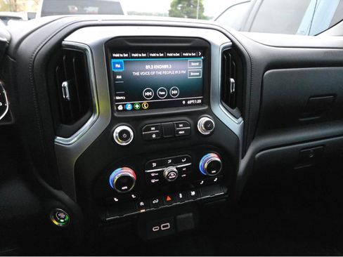 Used 2020 GMC Sierra 1500 SLE w/ SLE Value Package image 9