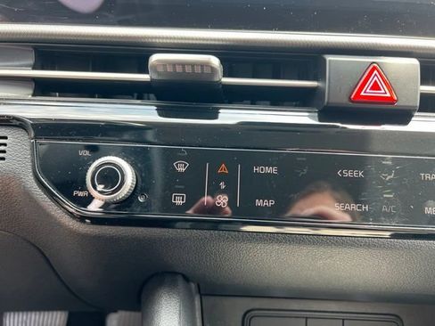 Certified 2026 Kia Sportage LX FWD image 22