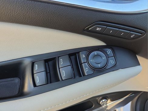 Used 2024 Buick Enclave Avenir w/ Avenir Technology Package image 16