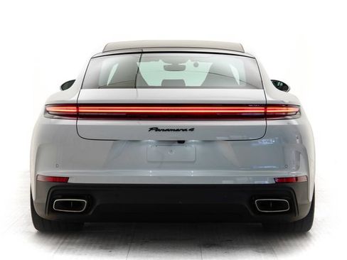 Certified 2025 Porsche Panamera 4 E-Hybrid AWD/4WD image 33
