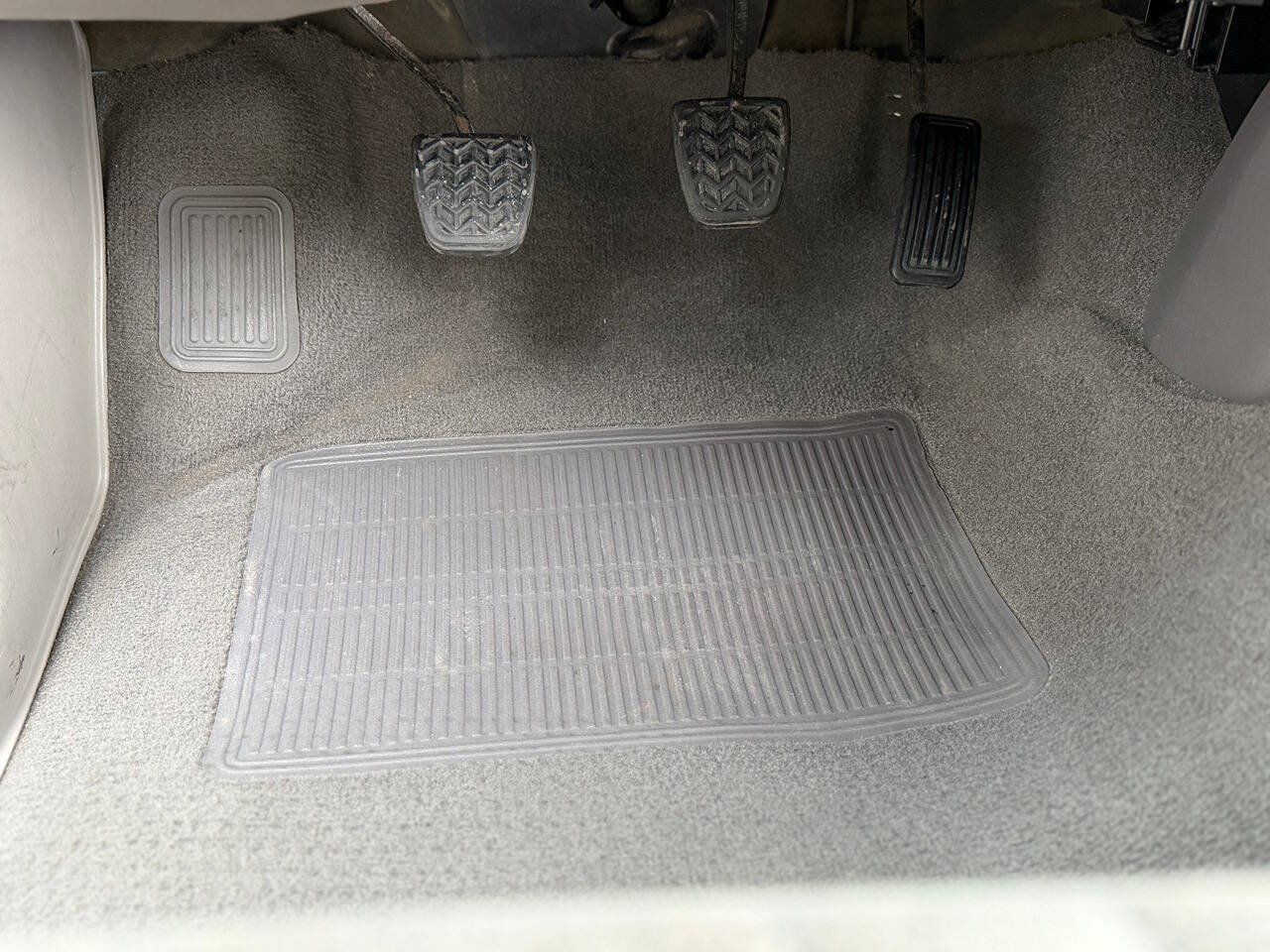 Used 2002 Toyota Tacoma 2WD Regular Cab w/ Enhancement Pkg image 46