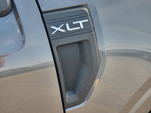 New 2025 Ford Maverick XLT w/ XLT Luxury Package image 12