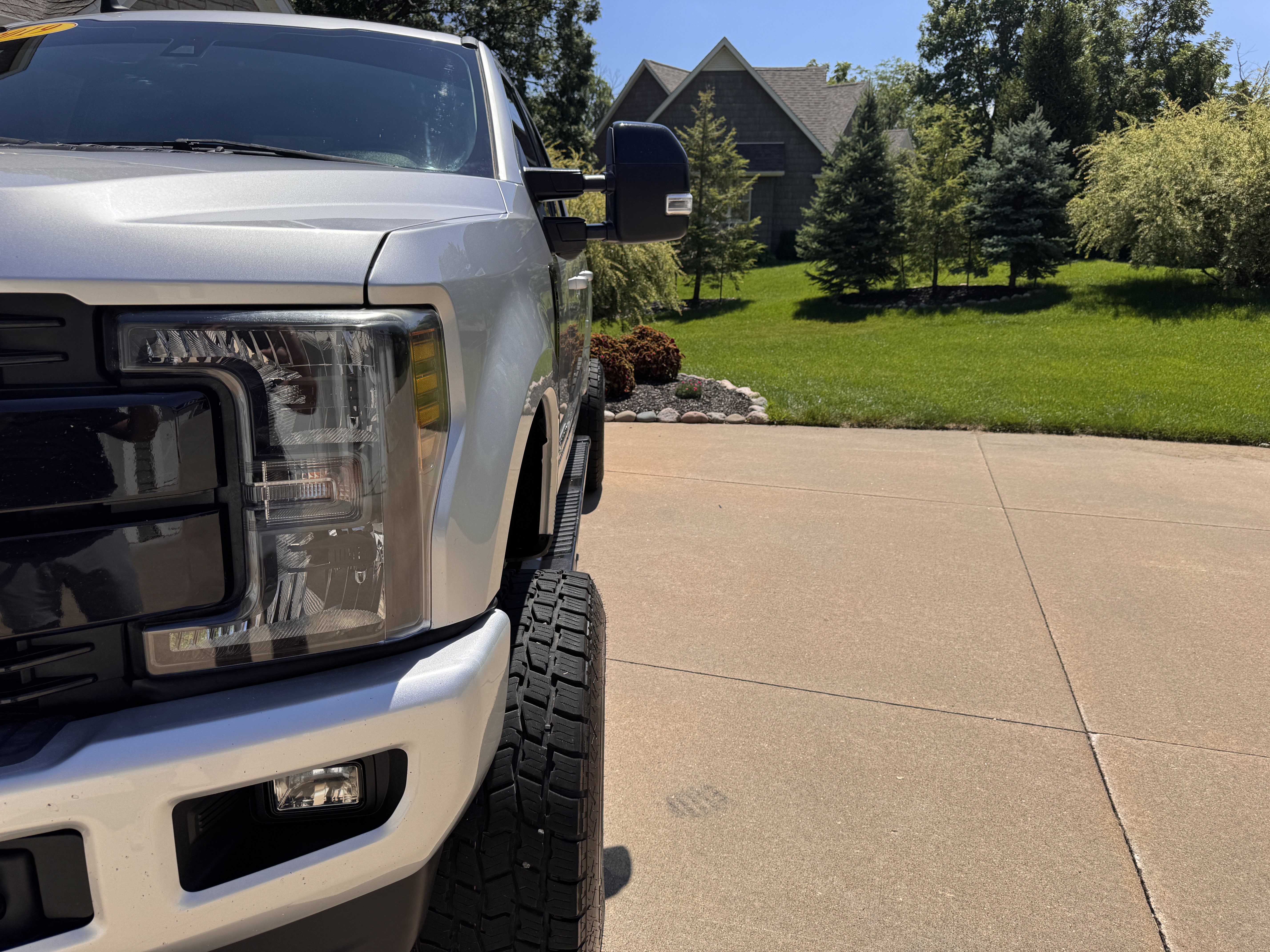 Used 2019 Ford F250 Lariat w/ Lariat Ultimate Package AWD/4WD image 29