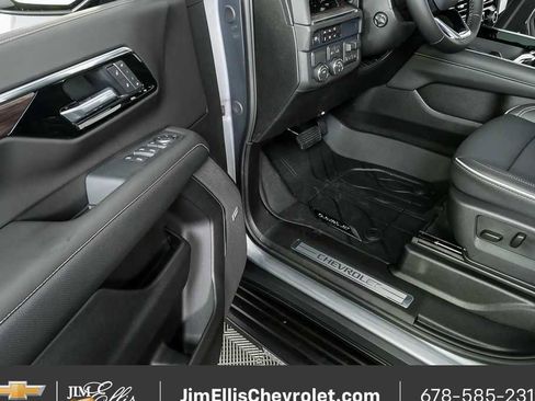 New 2026 Chevrolet Suburban Premier w/ Sun And Tow Package image 8