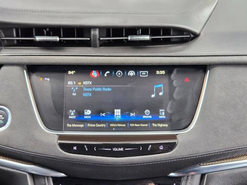 Used 2017 Cadillac XT5 Platinum AWD/4WD image 18