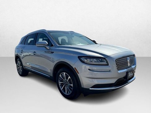 Used 2021 Lincoln Nautilus Reserve image 3