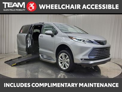 Used 2022 Toyota Sienna Platinum
