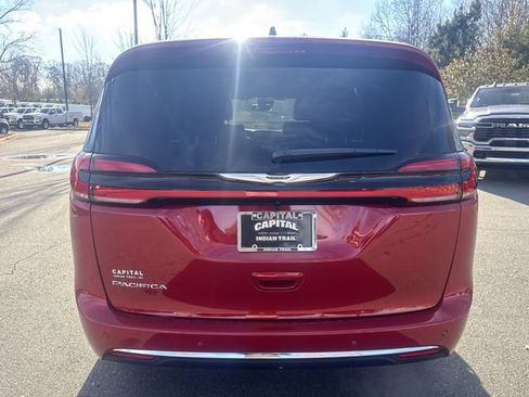 New 2026 Chrysler Pacifica Select FWD image 12