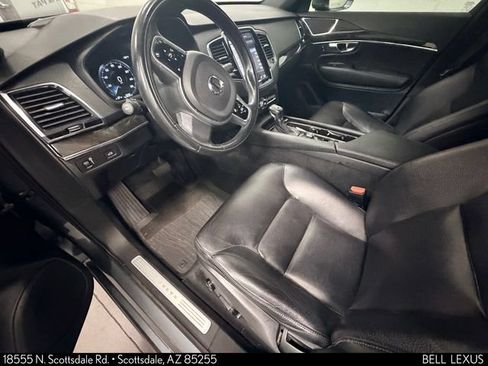 Used 2018 Volvo XC90 T6 Momentum w/ Convenience Package AWD/4WD image 14