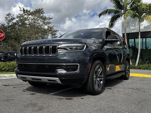 Used 2023 Jeep Wagoneer Series II image 32