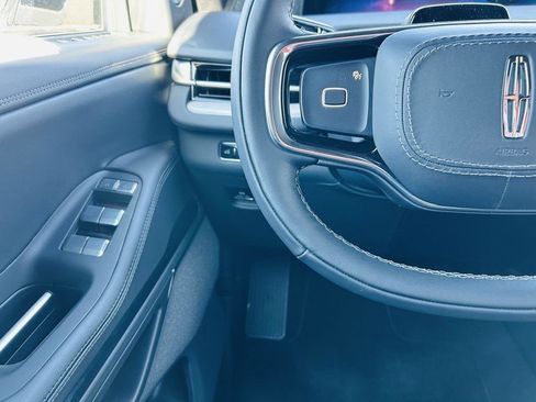 New 2025 Lincoln Navigator Reserve w/ Jet Appearance Package image 26