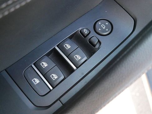 Used 2022 BMW X6 xDrive40i w/ Premium Package image 13