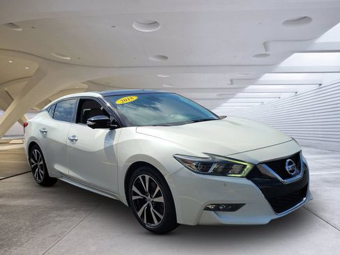 Used 2018 Nissan Maxima Platinum FWD image 1