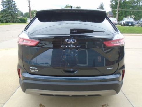 Used 2024 Ford Edge SEL w/ Convenience Package AWD/4WD image 5