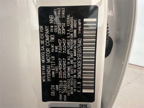 Used 2025 Hyundai Tucson SE image 27