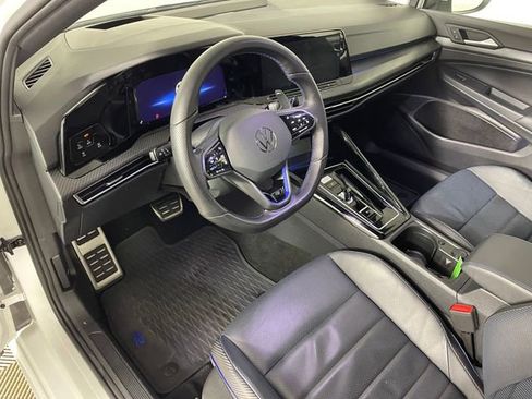 Used 2023 Volkswagen Golf R image 3