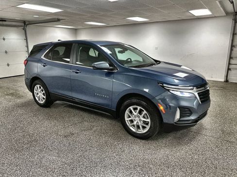 Used 2024 Chevrolet Equinox LT AWD/4WD image 2