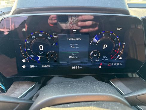 Used 2025 Chevrolet Suburban High Country image 19