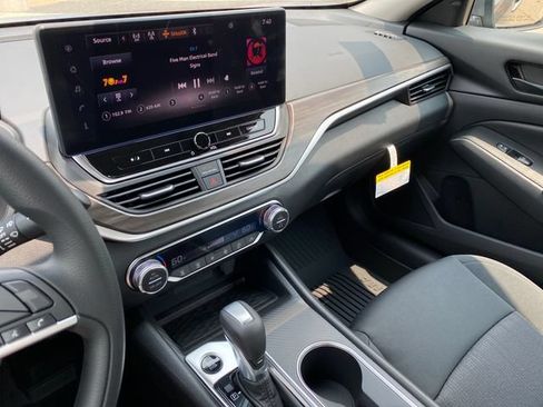 New 2026 Nissan Altima 2.5 SV FWD image 15