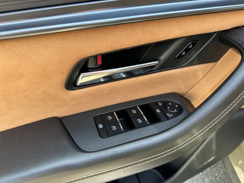 Certified 2025 MAZDA CX-70 3.3 Turbo S w/ Premium Plus image 26